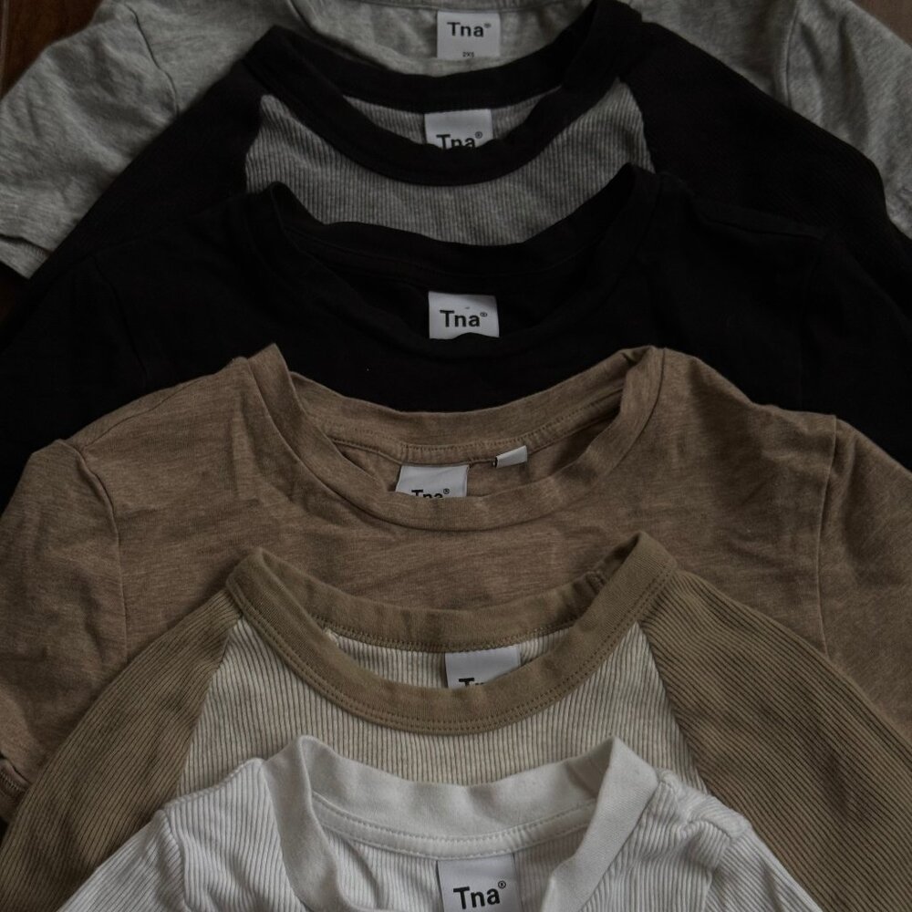 TNA Cropped T-Shirt Bundle (6)